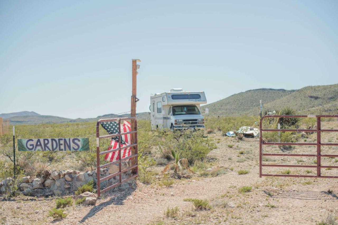 Camping At Desert Gardens Oasis In Lobo, Tx Van Horn Luaran gambar