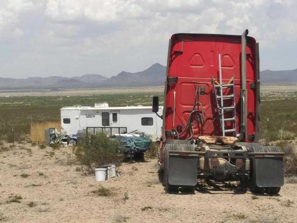 Camping At Desert Gardens Oasis In Lobo, Tx Van Horn Luaran gambar